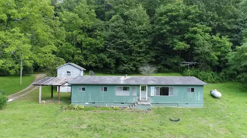 1441 Watauga Rd, Franklin, NC 28734 photo 5