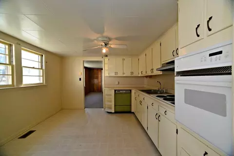 39 Falls Cir, Sylva, NC 28779 photo 13