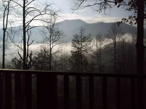 461 Timbuktu Rd, Sylva, NC 28779 photo 3