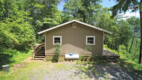 200 Pecan Dr, Sylva, NC 28779 photo 2