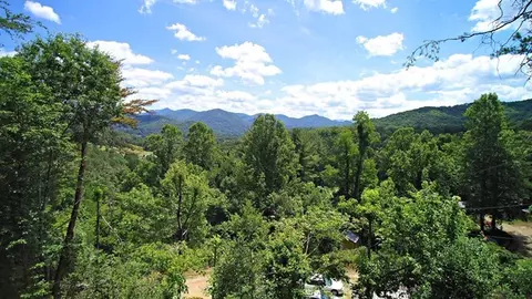 200 Pecan Dr, Sylva, NC 28779 photo 4