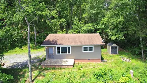 200 Pecan Dr, Sylva, NC 28779 photo 3