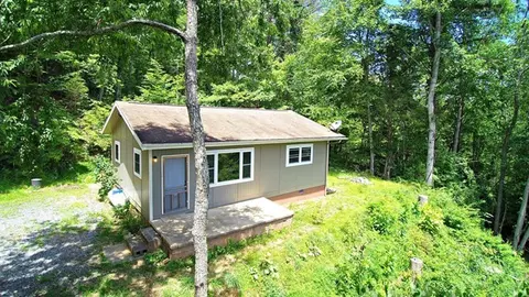 200 Pecan Dr, Sylva, NC 28779 photo 1