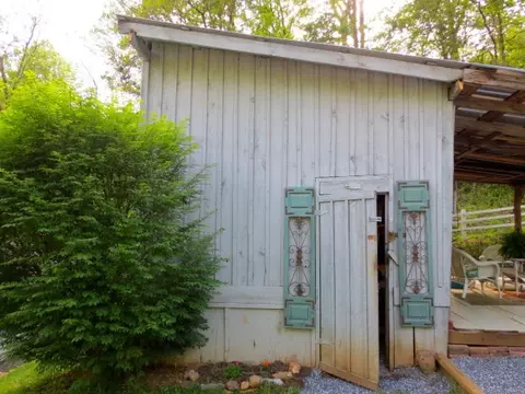 450 Sutton Branch Rd, Sylva, NC 28779 photo 12