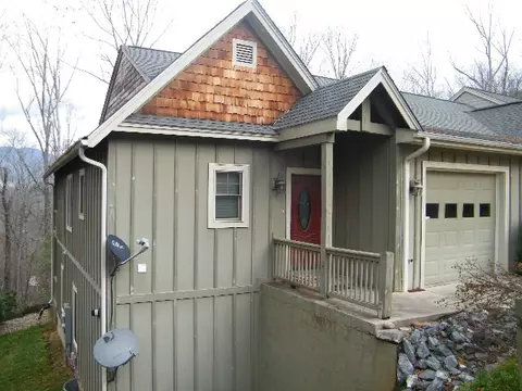 85 Elm St UNIT A, Sylva, NC 28779 photo 2