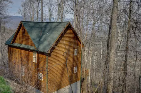 283 Villas Dr, Sylva, NC 28779 photo 21