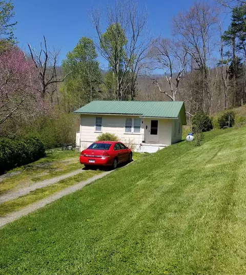 37 Falls Cir, Sylva, NC 28779 photo 1