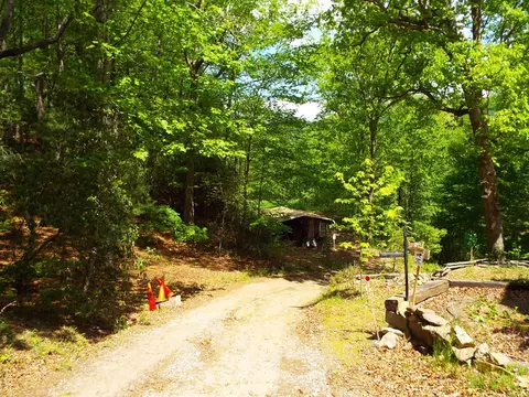 71 Persimmon Rdg, Whittier, NC 28789 photo 10