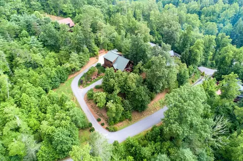275 Timber Creek Cir, Sylva, NC 28779 photo 3