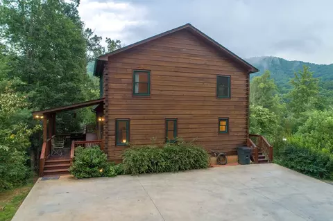275 Timber Creek Cir, Sylva, NC 28779 photo 8