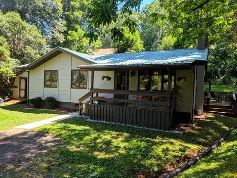 5 Maple St, Sylva, NC 28779 photo 1