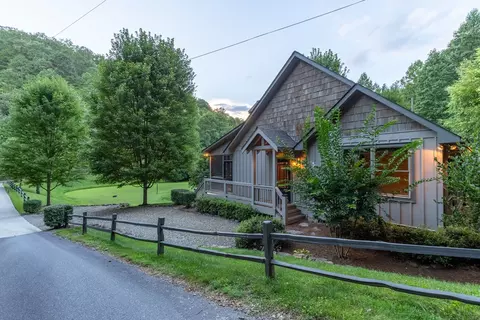 247 Leafstone Cir, Sylva, NC 28779 photo 11