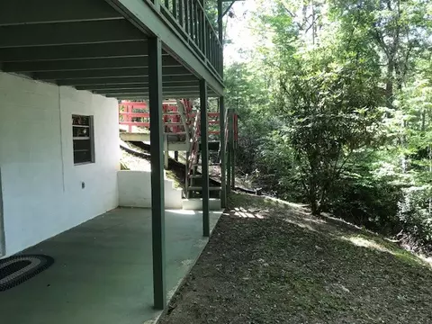74 Moonstone Dr, Franklin, NC 28734 photo 9