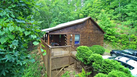 264 Cullowhee Heights Rd, Cullowhee, NC 28723 photo 2