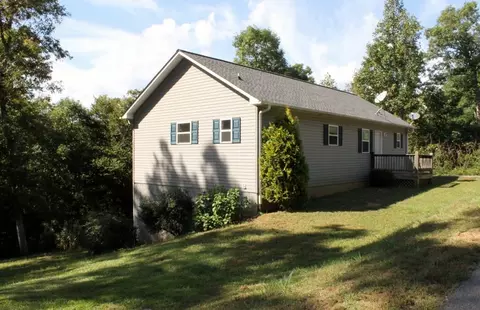89 Wesley Ln, Warne, NC 28909 photo 1