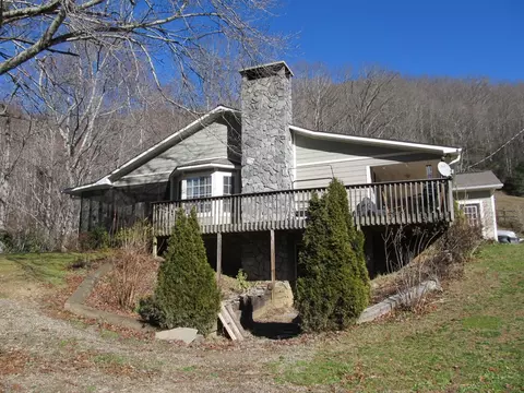 3577 Pumpkintown Rd, Sylva, NC 28779 photo 4