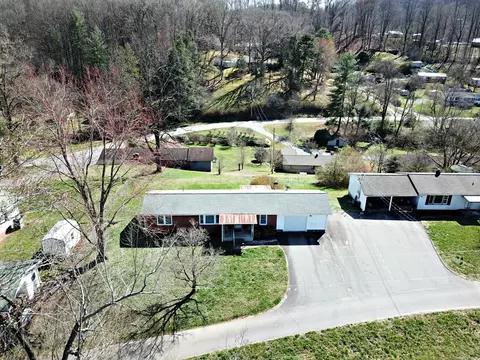 31 Astro Dr, Sylva, NC 28779 photo 4