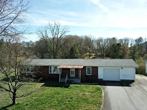 31 Astro Dr, Sylva, NC 28779 photo 2