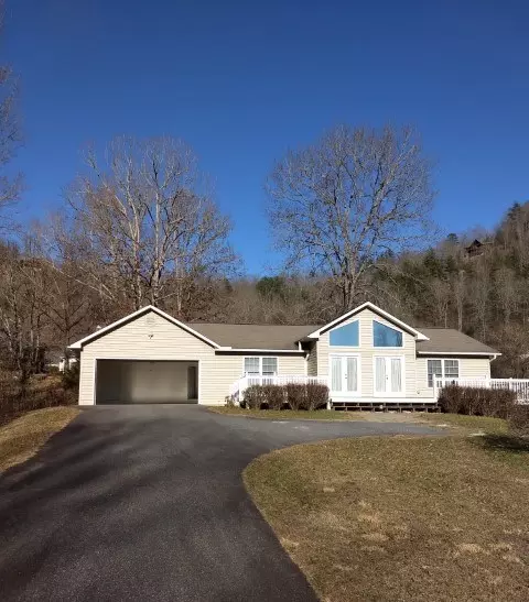 25 Mule Pen Rd, Sylva, NC 28779 photo 2