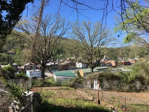 24 Hampton St, Sylva, NC 28779 photo 3