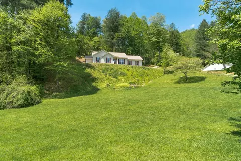 33 Forest Valley Rd, Sylva, NC 28779 photo 2