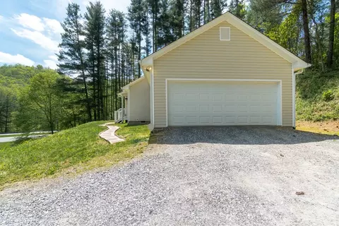 33 Forest Valley Rd, Sylva, NC 28779 photo 18