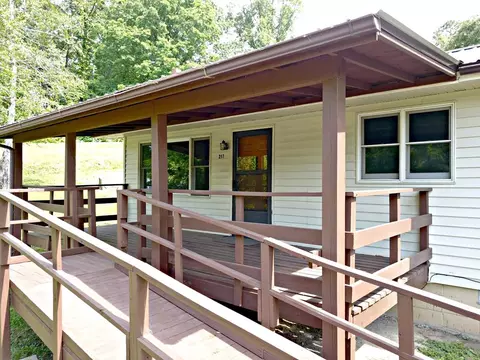 217 Council Cir, Sylva, NC 28779 photo 2