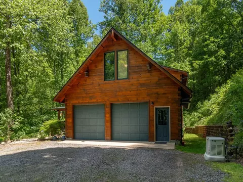 207 Meldaway Dr, Sylva, NC 28779 photo 24