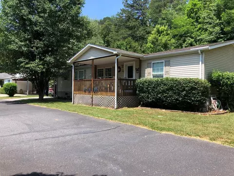 306 Chickamauga Cir, Sylva, NC 28779 photo 1