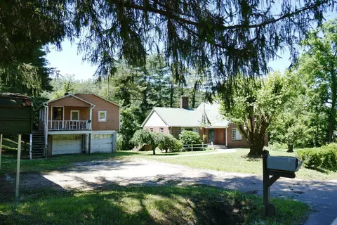 3752 Skyland Dr, Sylva, NC 28779 photo 3
