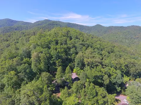 115 Timber Ln, Franklin, NC 28734 photo 4