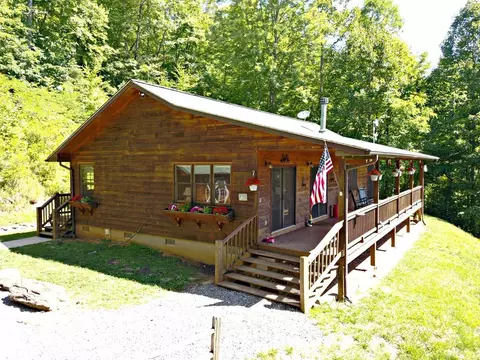 228 N Lanterns Wick Trl, Sylva, NC 28779 photo 1