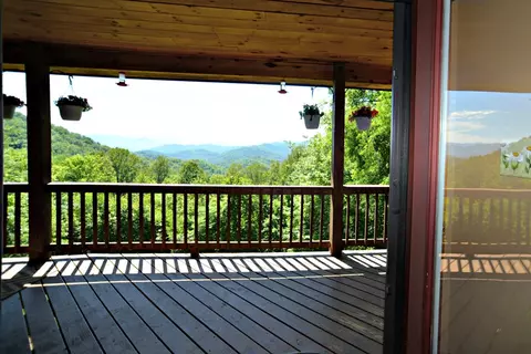 228 N Lanterns Wick Trl, Sylva, NC 28779 photo 12