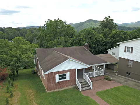 1401 Webster Rd, Sylva, NC 28779 photo 2