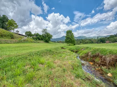 609 Caring Place Rd, Clyde, NC 28721 photo 9
