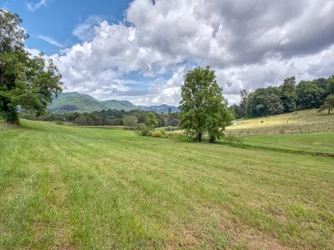 609 Caring Place Rd, Clyde, NC 28721 photo 13