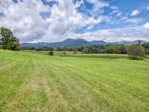 609 Caring Place Rd, Clyde, NC 28721 photo 15