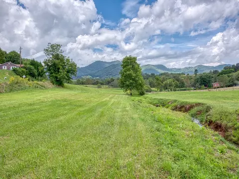 609 Caring Place Rd, Clyde, NC 28721 photo 10
