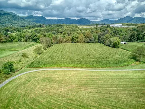 609 Caring Place Rd, Clyde, NC 28721 photo 19