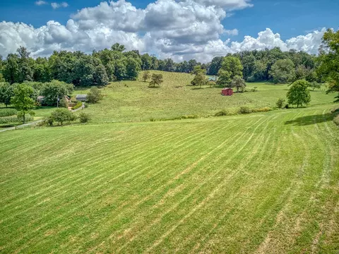 609 Caring Place Rd, Clyde, NC 28721 photo 3
