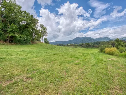 609 Caring Place Rd, Clyde, NC 28721 photo 14