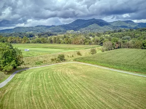 609 Caring Place Rd, Clyde, NC 28721 photo 22