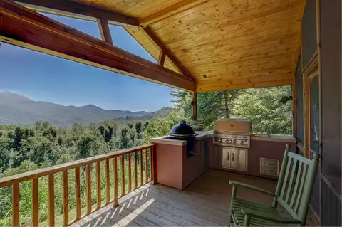 314 Glacier Ln, Sylva, NC 28779 photo 2