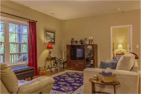 166 Winnipeg Ln, Sylva, NC 28779 photo 3