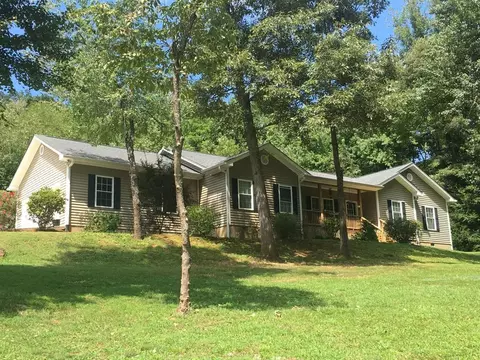 166 Winnipeg Ln, Sylva, NC 28779 photo 2