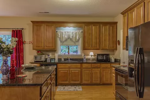 166 Winnipeg Ln, Sylva, NC 28779 photo 6