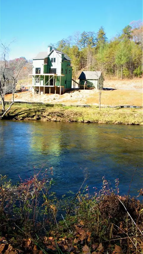 156 Grayling Dr, Cullowhee, NC 28723 photo 2