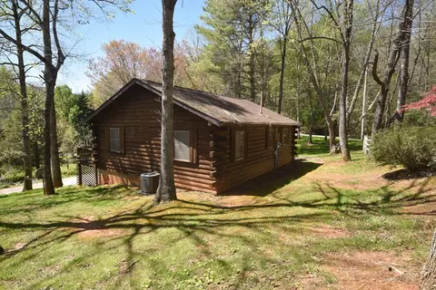 97 Cabin Rd, Franklin, NC 28734 photo 4