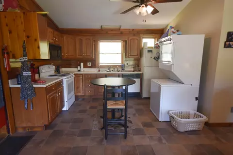 97 Cabin Rd, Franklin, NC 28734 photo 9