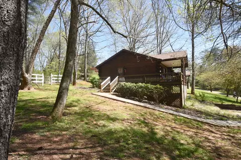 97 Cabin Rd, Franklin, NC 28734 photo 2